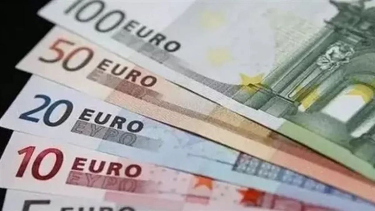 تطورات حركة سعر اليورو مقابل الجنيه في تعاملات السوق المحلية اليوم